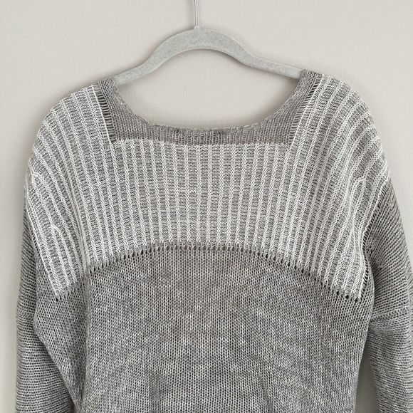 Soft Surroundings Loose Knit Wrap Front Sweater Plunging V-Neck Gray Size Small - Picture 9 of 11